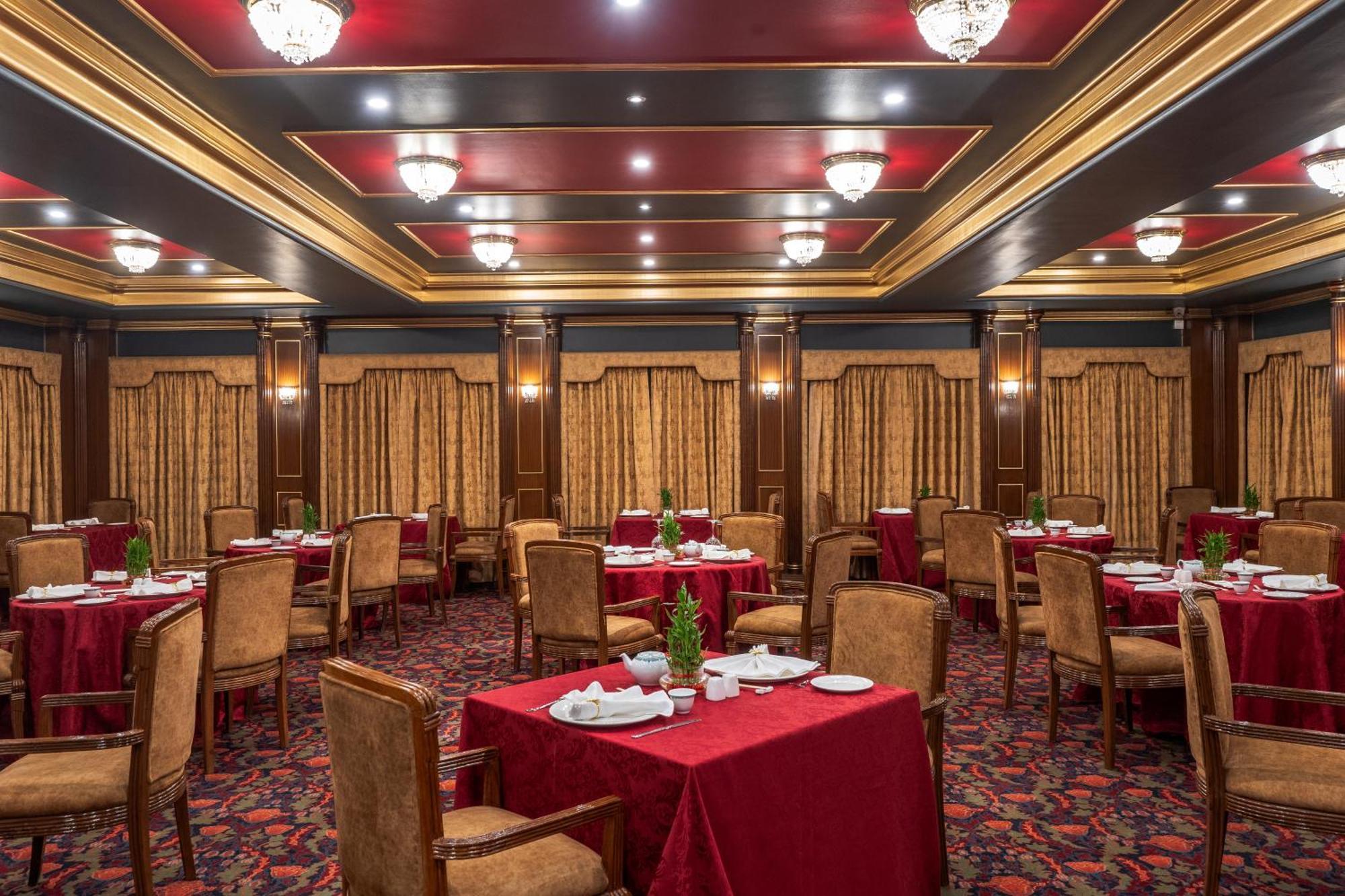 The Malla Hotel - Thamel, 2 Km To Swayambhunath Temple Kathmandu Exterior photo