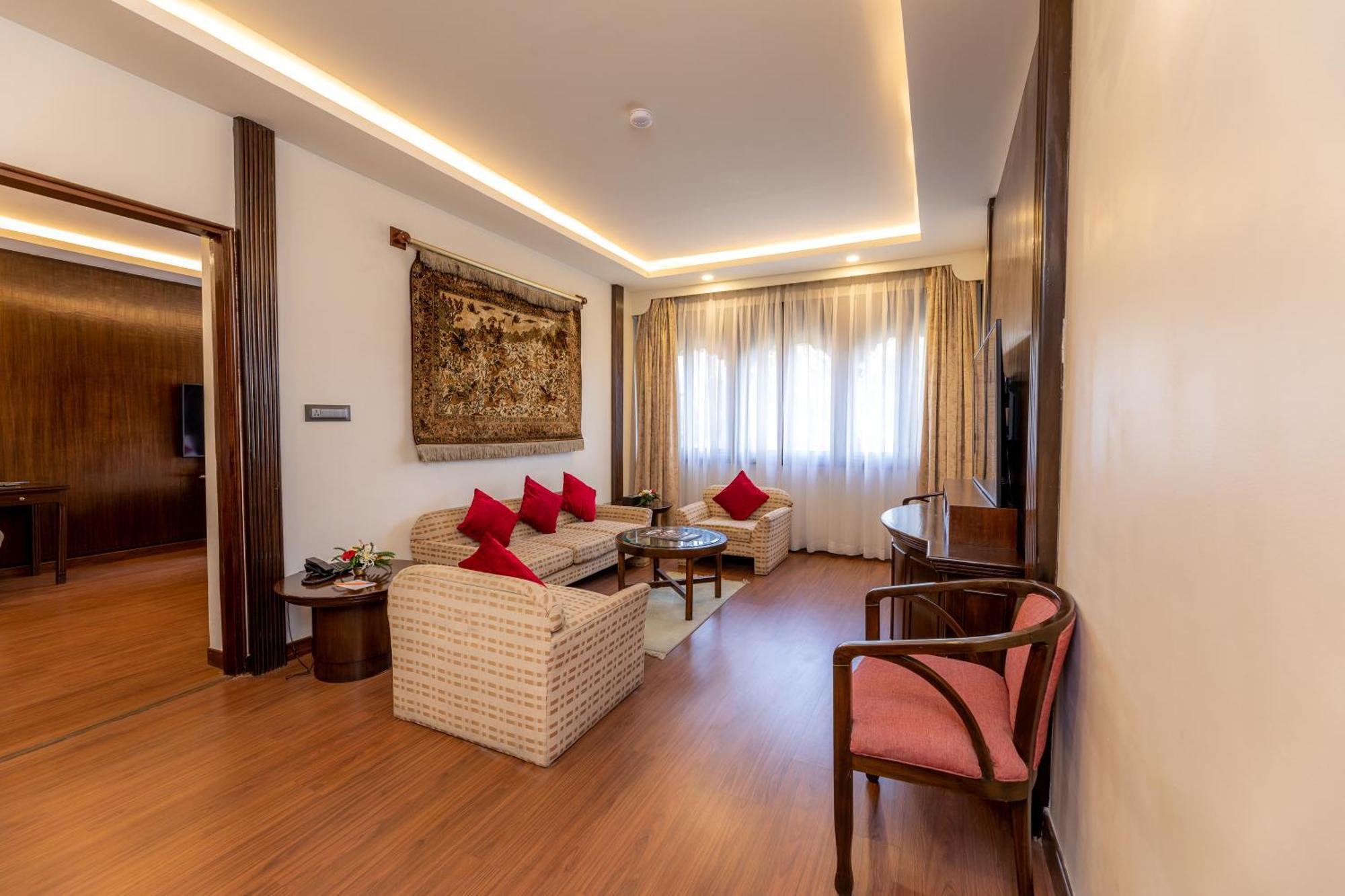 The Malla Hotel - Thamel, 2 Km To Swayambhunath Temple Kathmandu Exterior photo